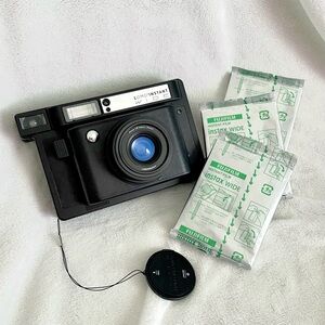 Lomography Lomo’Instant Wide Camera